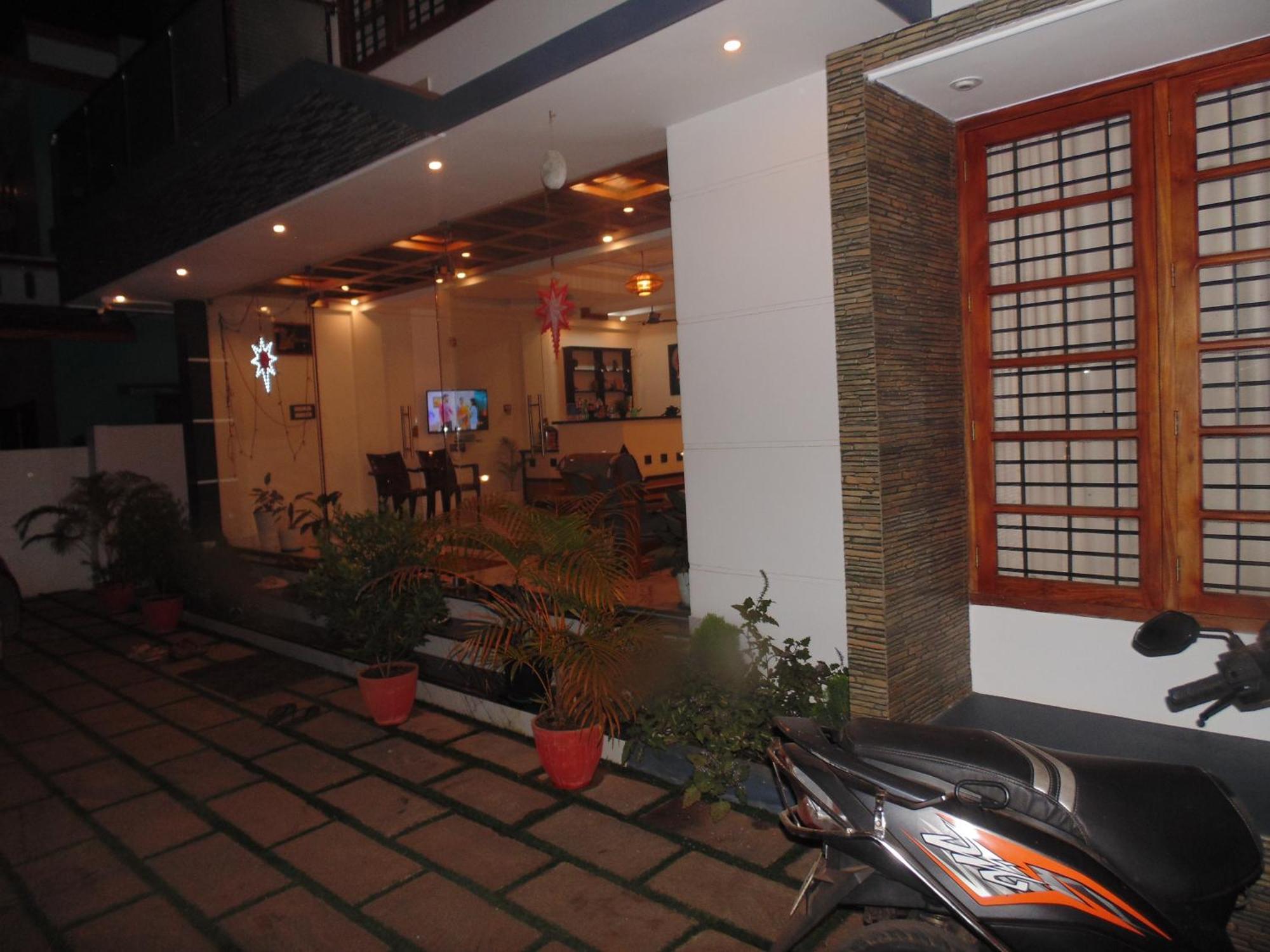 White House Residency Hotel วาร์คาลา ภายนอก รูปภาพ